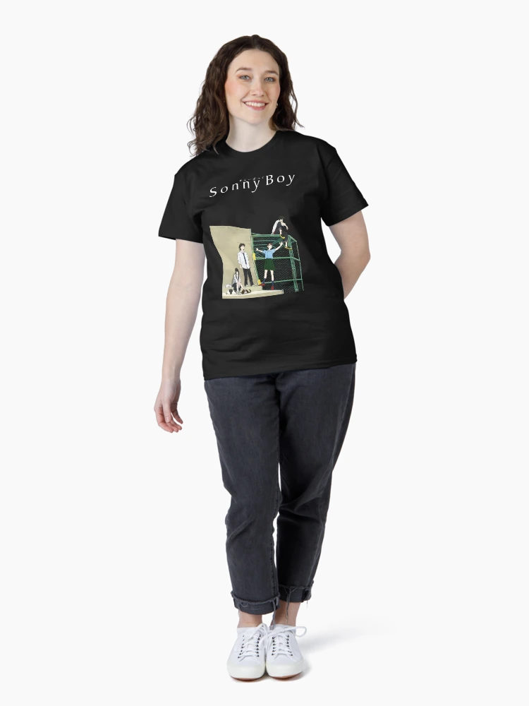 Imagen 4 de 7, Camiseta clásica con la obra muchacho, diseñada y vendida por OumaMerch.