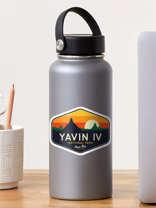 Aperçu 1 sur 3. Sticker avec l'œuvre Parc national de Yavin IV créée et vendue par magrodanny.