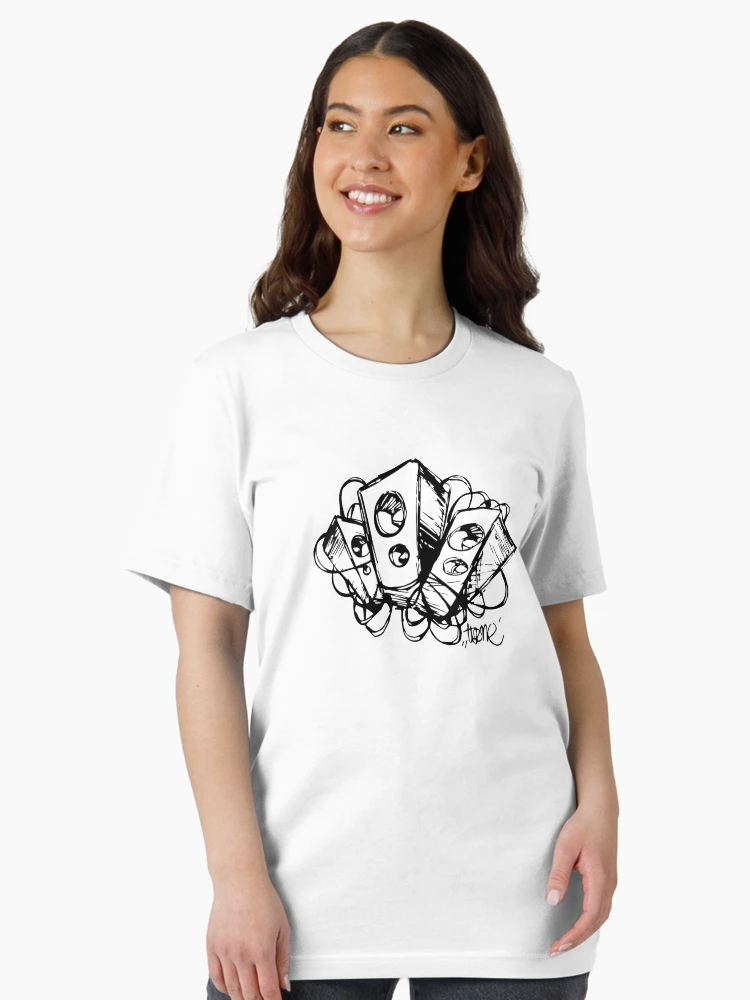 Aperçu 3 sur 7. T-shirt essentiel avec l'œuvre enceinte tone créée et vendue par ttone.