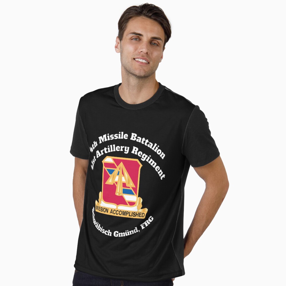 Vista previa del artículo con la obra «Camiseta gráfica», diseñado y vendido por HandmadeRee.