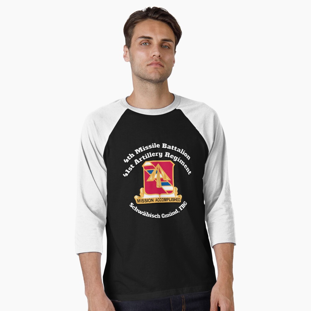 Vista previa del artículo con la obra «Camiseta ¾ estilo béisbol», diseñado y vendido por HandmadeRee.