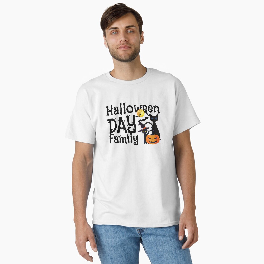 Aperçu de l'œuvre T-shirt classique créée et vendue par Nannaphat Sukkasem.