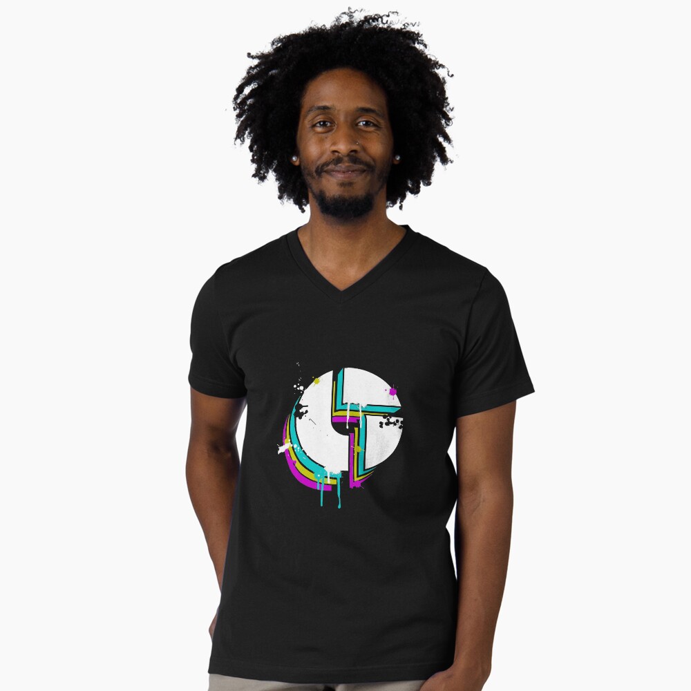 Aperçu de l'œuvre T-shirt col V créée et vendue par JENNIFERRICHAR3.