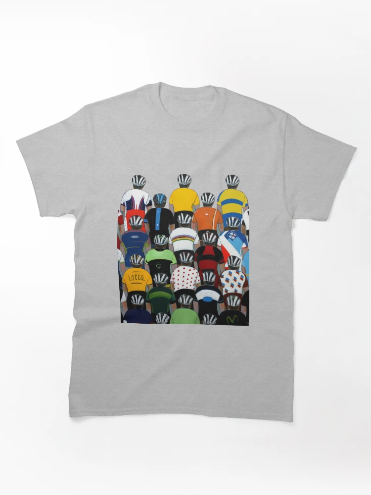 Aperçu 1 sur 7. T-shirt classique avec l'œuvre Maillots créée et vendue par AndyFarr.