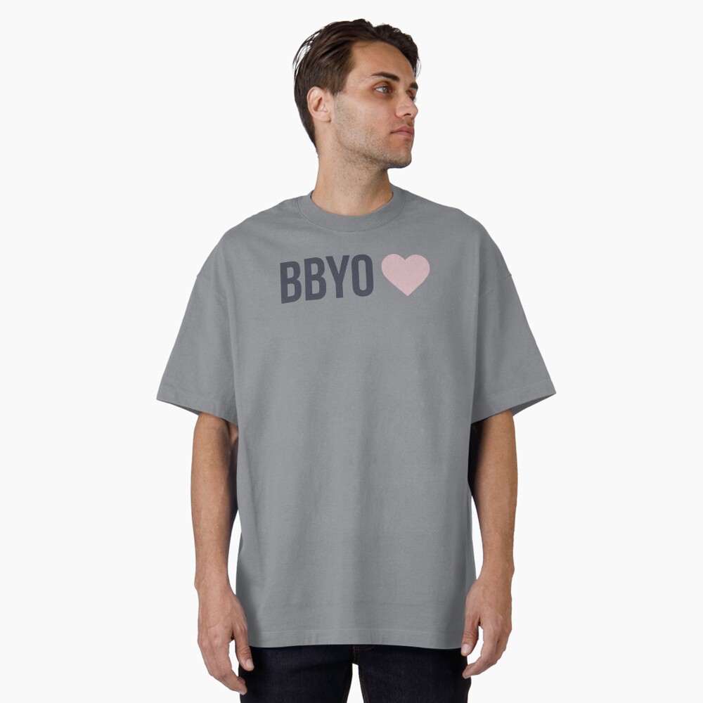 Vista previa del artículo con la obra «Camiseta oversize», diseñado y vendido por MadEDesigns.