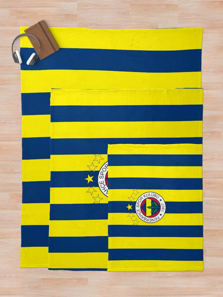 Aperçu 5 sur 6. Plaid avec l'œuvre Fenerbahçe créée et vendue par Forever-fan.