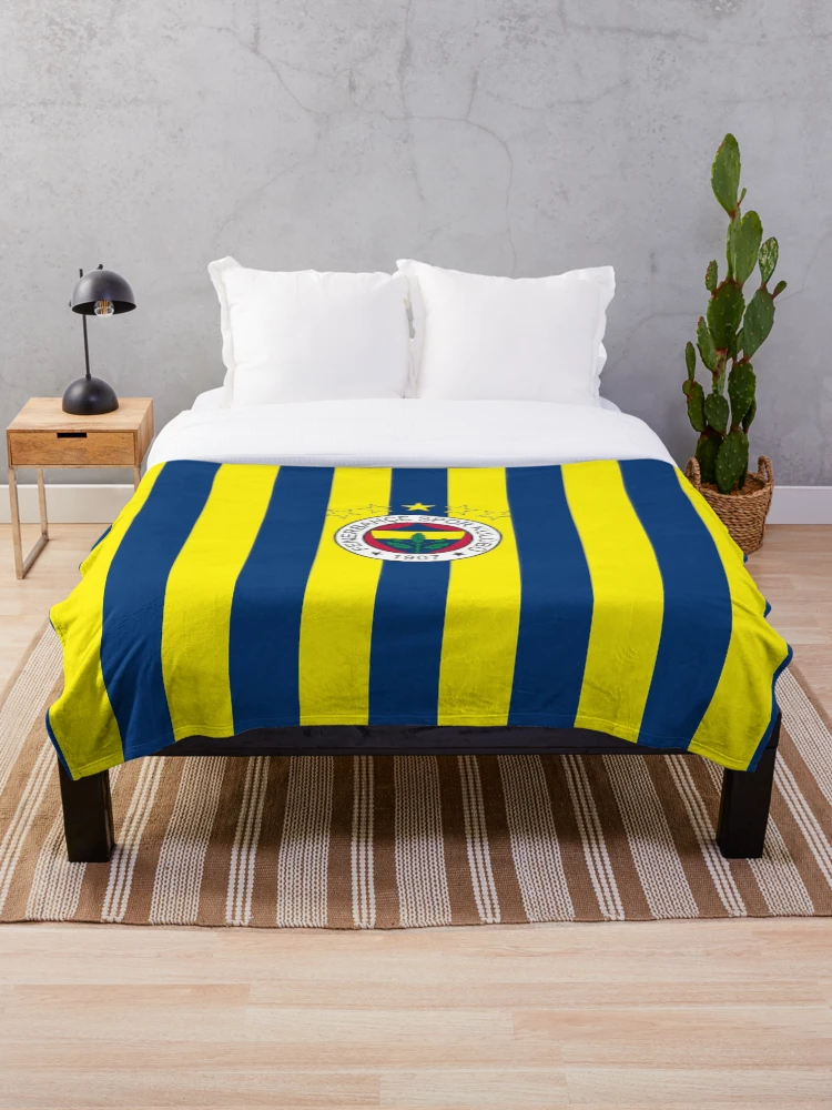 Aperçu 1 sur 6. Plaid avec l'œuvre Fenerbahçe créée et vendue par Forever-fan.