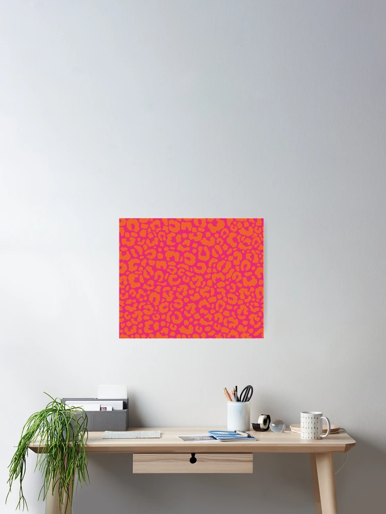 Imagen 2 de 3, Póster con la obra Textura de piel de leopardo Orange Pop y Hot Neon Pink, diseñada y vendida por Ladies-Boutique.