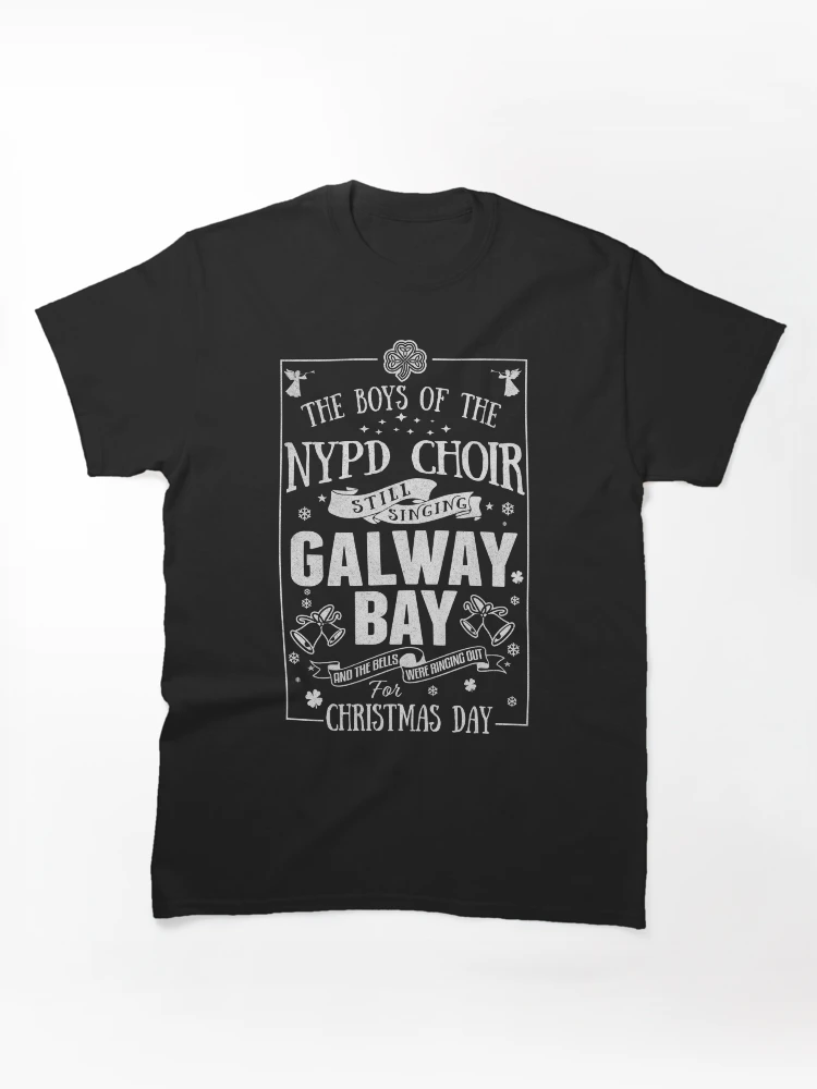 Imagen 1 de 7, Camiseta clásica con la obra Cuento de hadas de la Navidad neoyorquina de los Pogues, diseñada y vendida por The Half Volley.