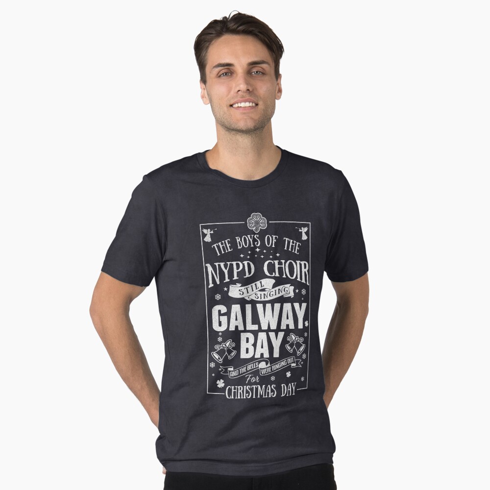 Vista previa del artículo con la obra «Camiseta vintage con efecto desgastado», diseñado y vendido por The Half Volley.