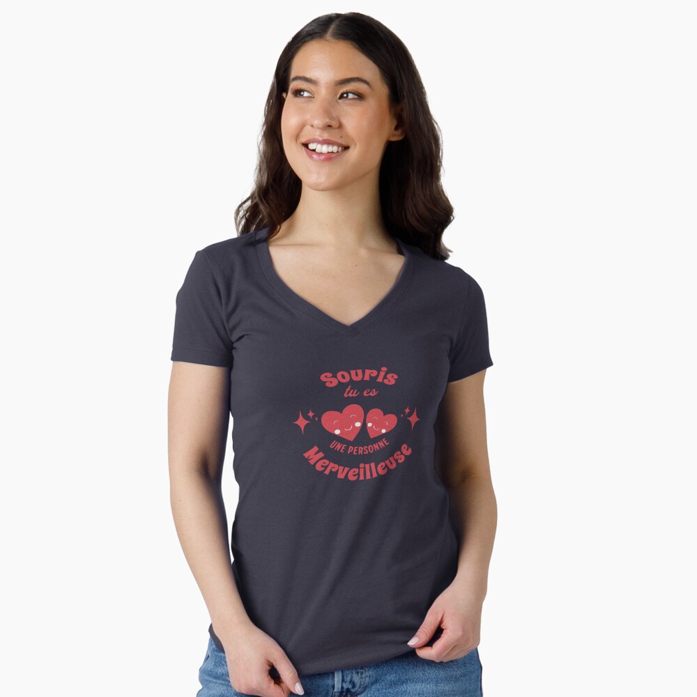 Aperçu de l'œuvre T-shirt moulant col V créée et vendue par Timena.