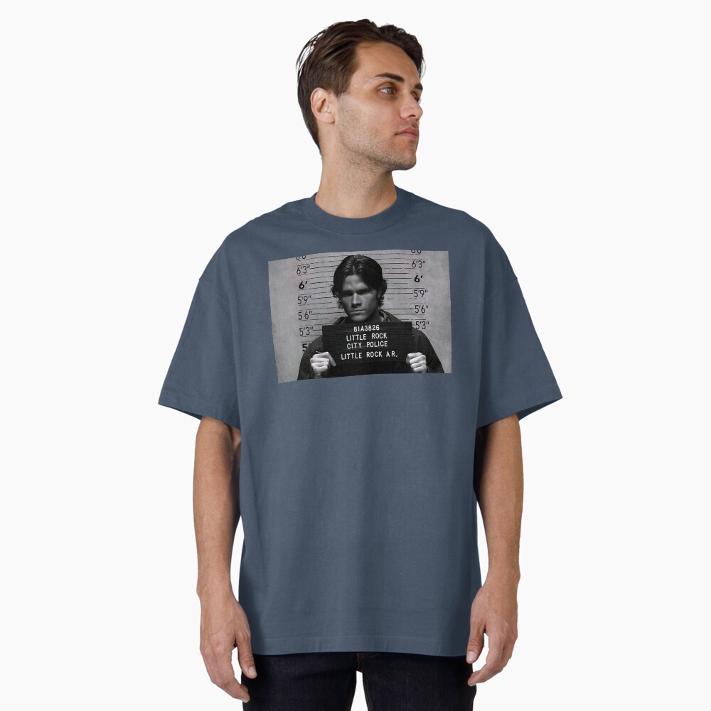 Vista previa del artículo con la obra «Camiseta oversize», diseñado y vendido por TVShirtShopNYC.