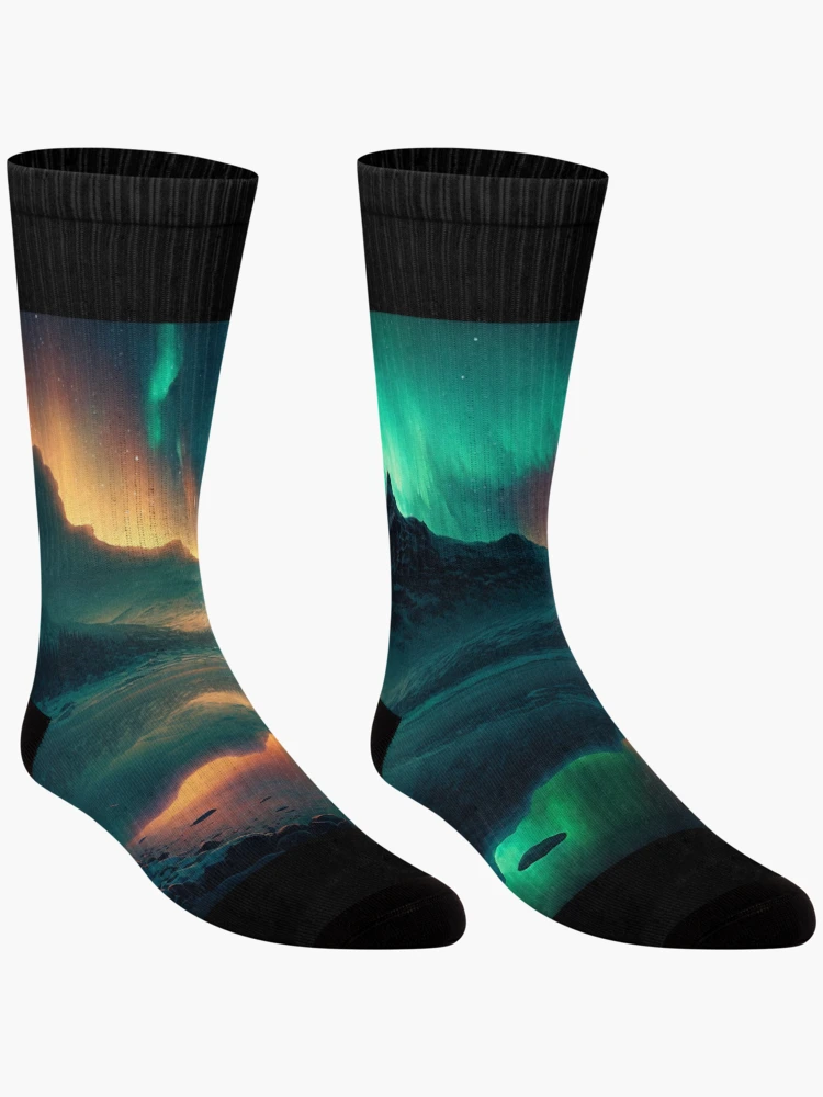 Imagen 3 de 5, Calcetines con la obra aurora boreal alaska, diseñada y vendida por ParadiseSlice.