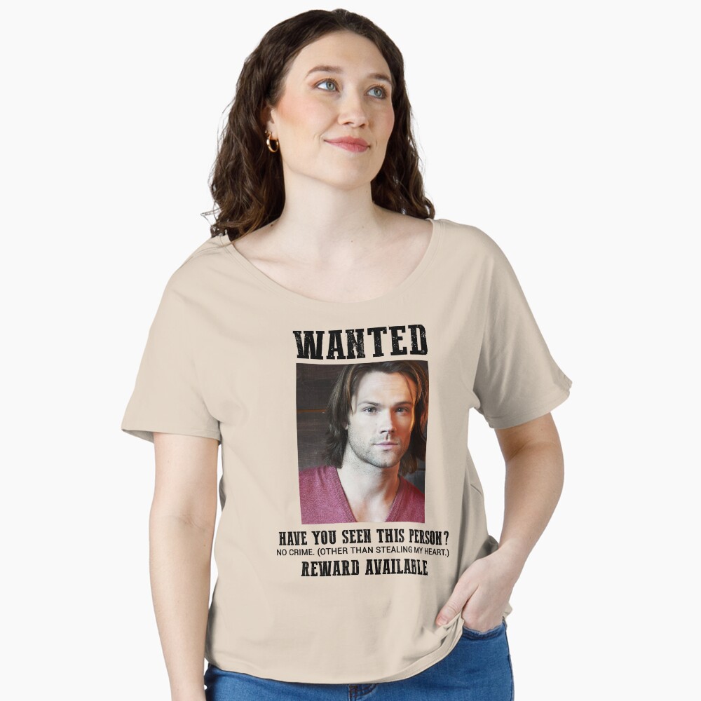 Vista previa del artículo con la obra «Camiseta ancha», diseñado y vendido por Aline Moral.