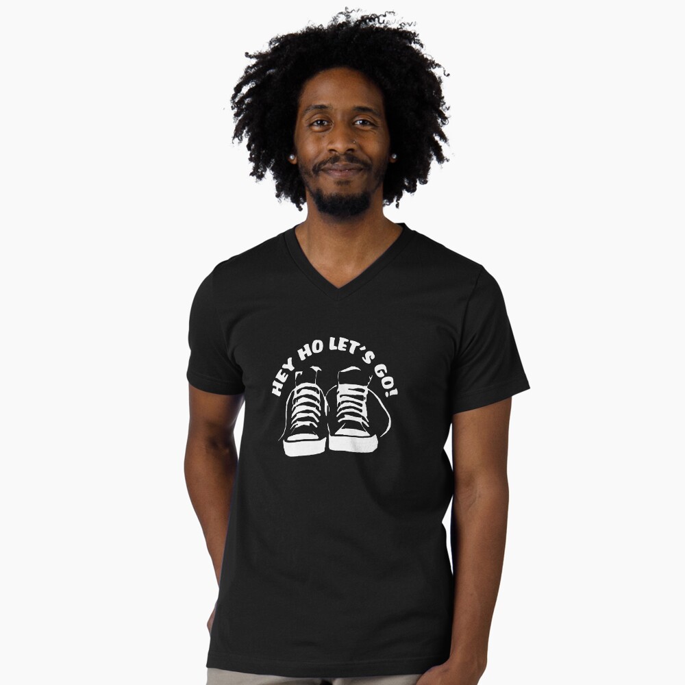Vista previa del artículo con la obra «Camiseta de cuello en V», diseñado y vendido por BobbyG305.