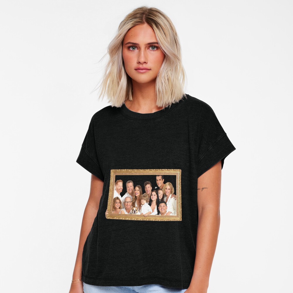 Artikel-Vorschau von Locker geschnittenes T-Shirt, designt und verkauft von selmaal.