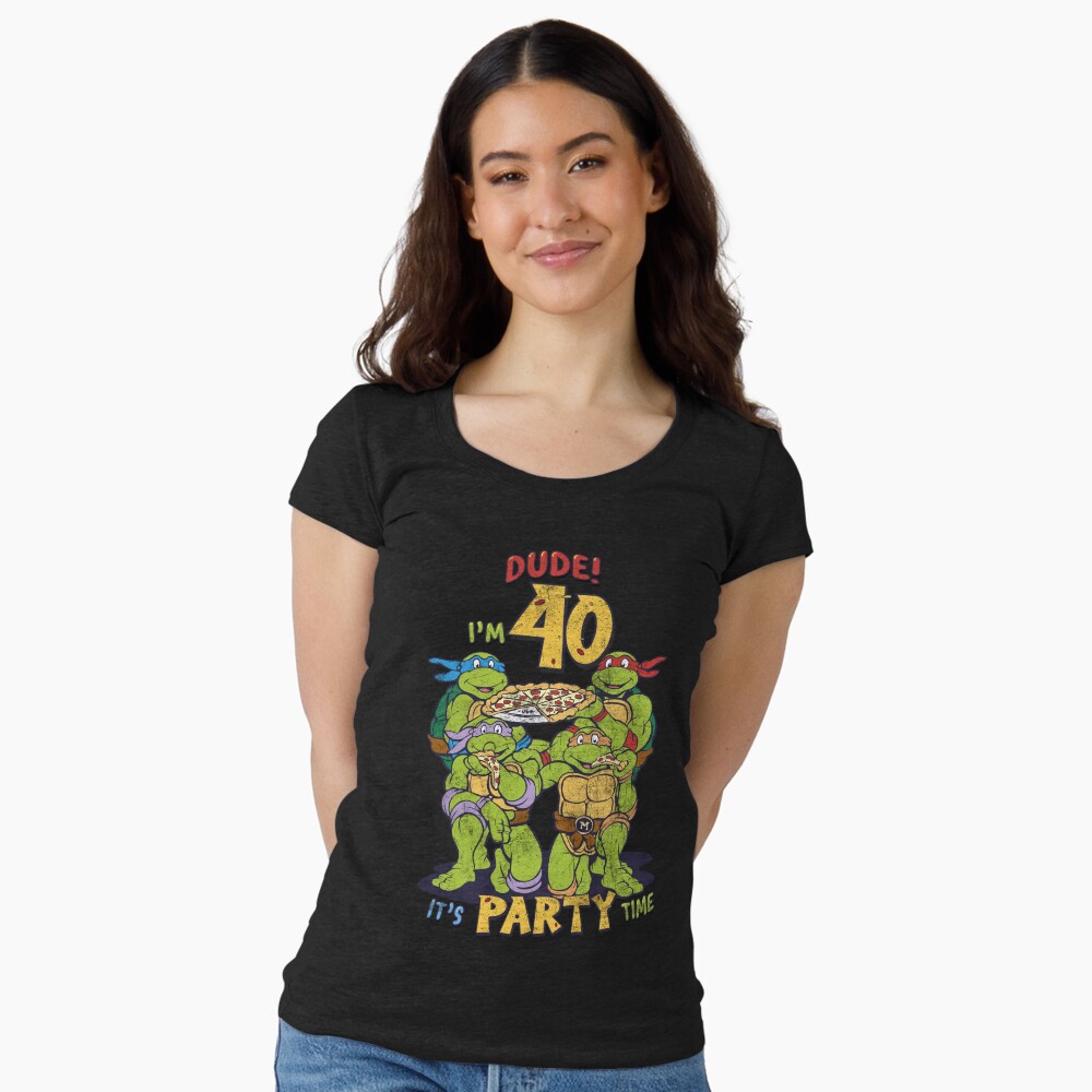 Aperçu de l'œuvre T-shirt échancré créée et vendue par FifthSun.