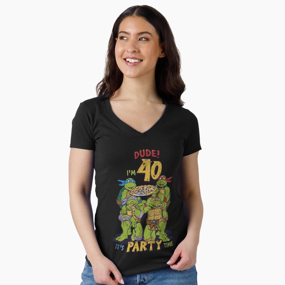Aperçu de l'œuvre T-shirt moulant col V créée et vendue par FifthSun.