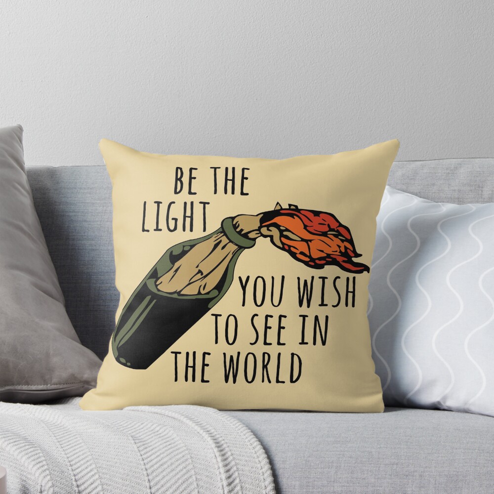 Aperçu de l'œuvre Coussin créée et vendue par SpaceDogLaika.