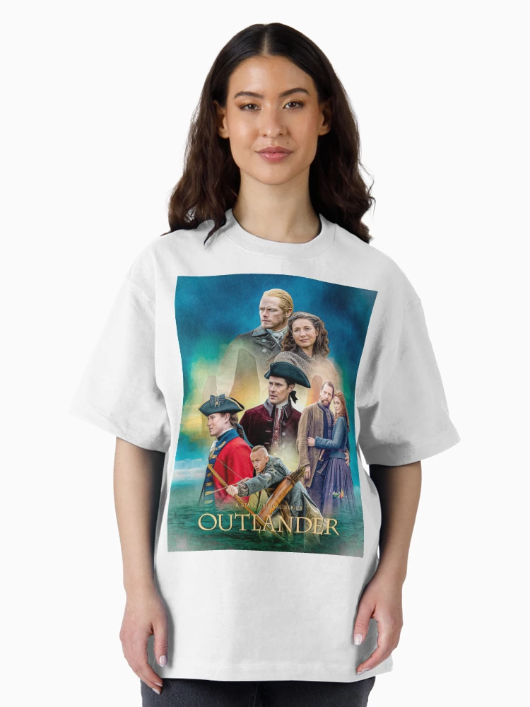 Imagen 3 de 7, Camiseta oversize con la obra Nueva temporada, diseñada y vendida por Vera-Adxer.