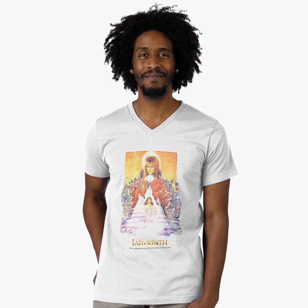 Vista previa del artículo con la obra «Camiseta de cuello en V», diseñado y vendido por Shelbionic.