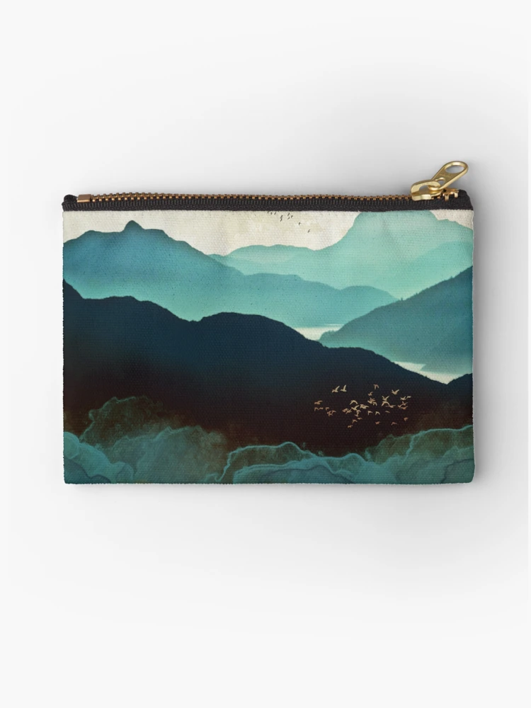 Imagen 1 de 4, Bolsos de mano con la obra Montañas Índigo, diseñada y vendida por spacefrogdesign.