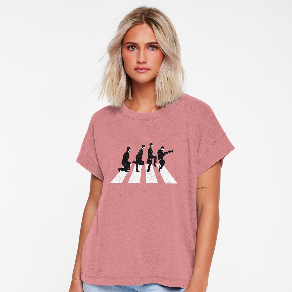 Vista previa del artículo con la obra «Camiseta relajada», diseñado y vendido por RetroPandora.