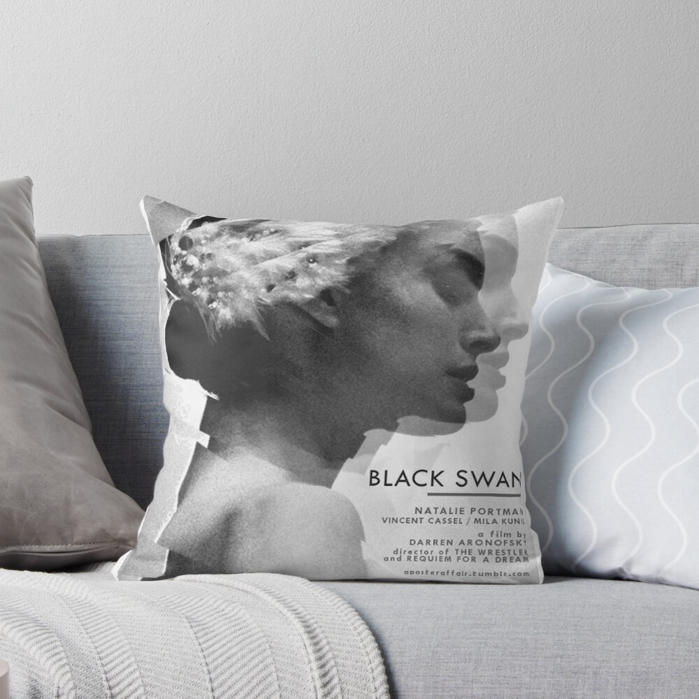 Aperçu de l'œuvre Coussin créée et vendue par Azaleaelija.