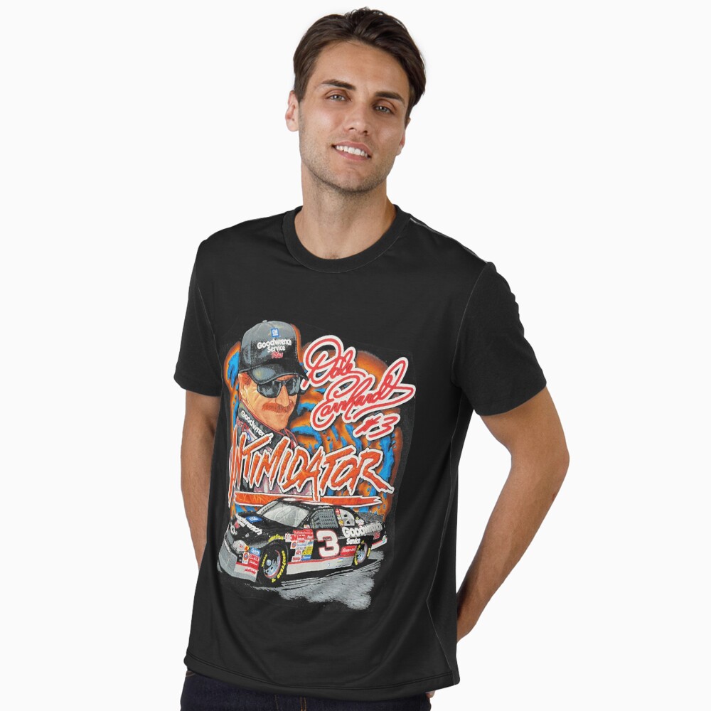 Vista previa del artículo con la obra «Camiseta gráfica», diseñado y vendido por UtHuynh.