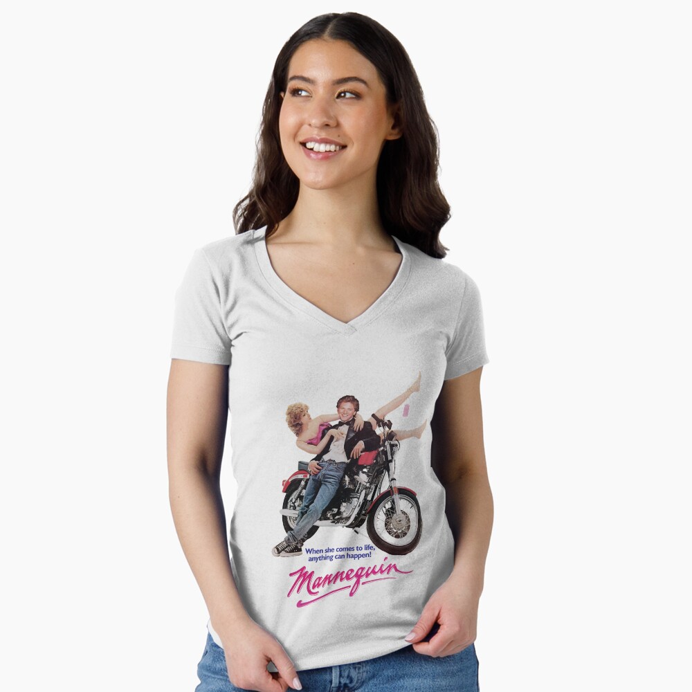 Aperçu de l'œuvre T-shirt moulant col V créée et vendue par ignacio-harmon.