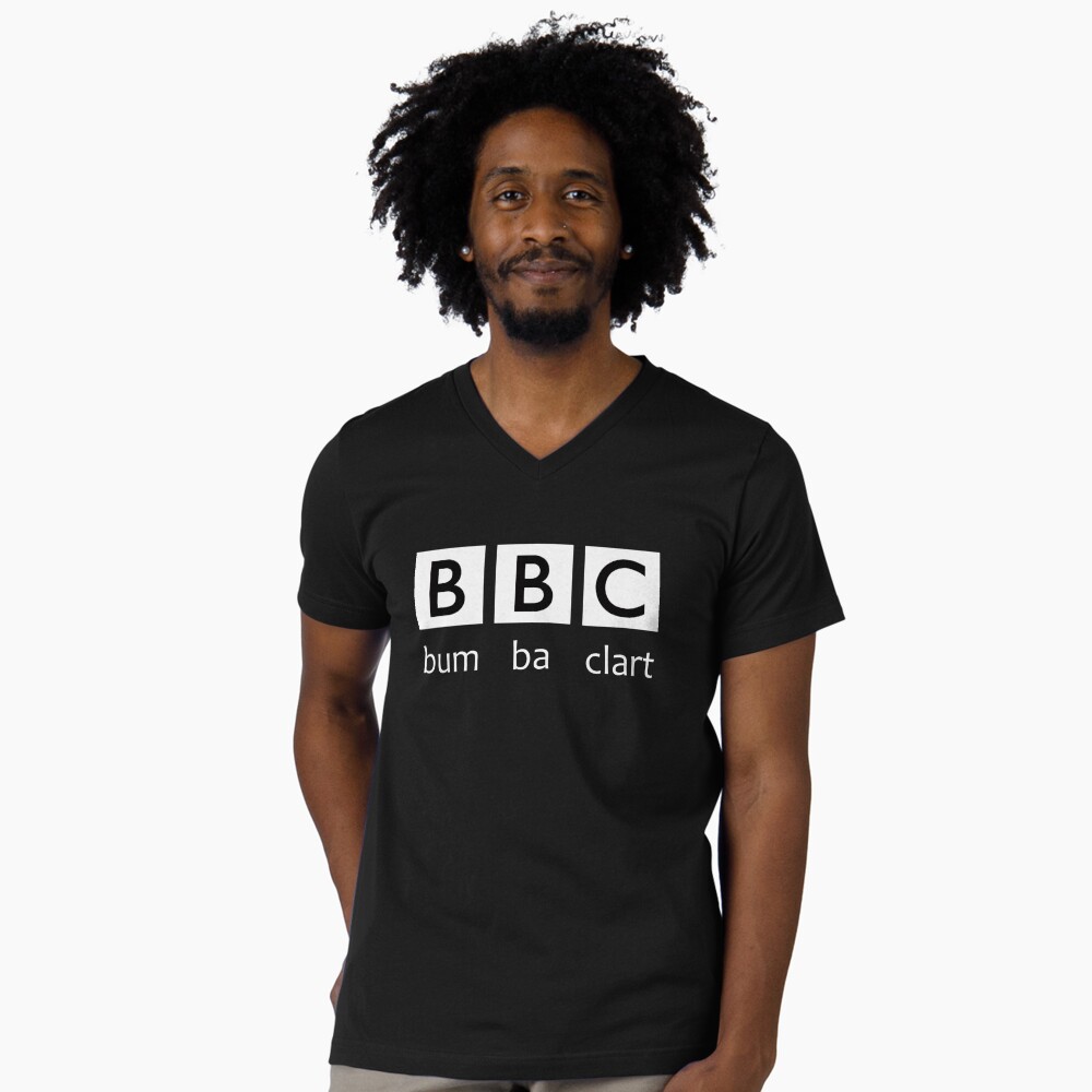 Aperçu de l'œuvre T-shirt col V créée et vendue par IsabellaElliot.