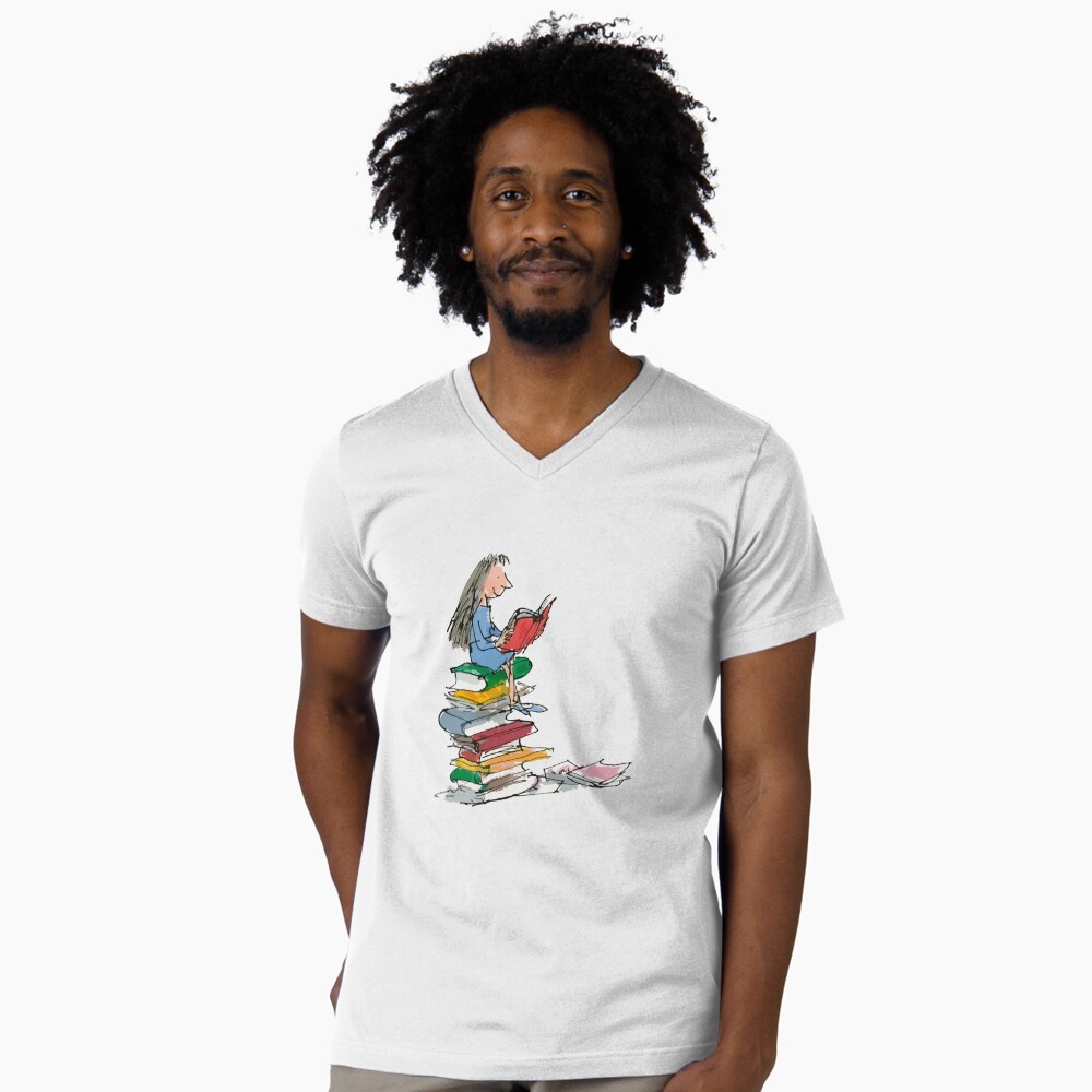 Vista previa del artículo con la obra «Camiseta de cuello en V», diseñado y vendido por Minicatxanhhong.