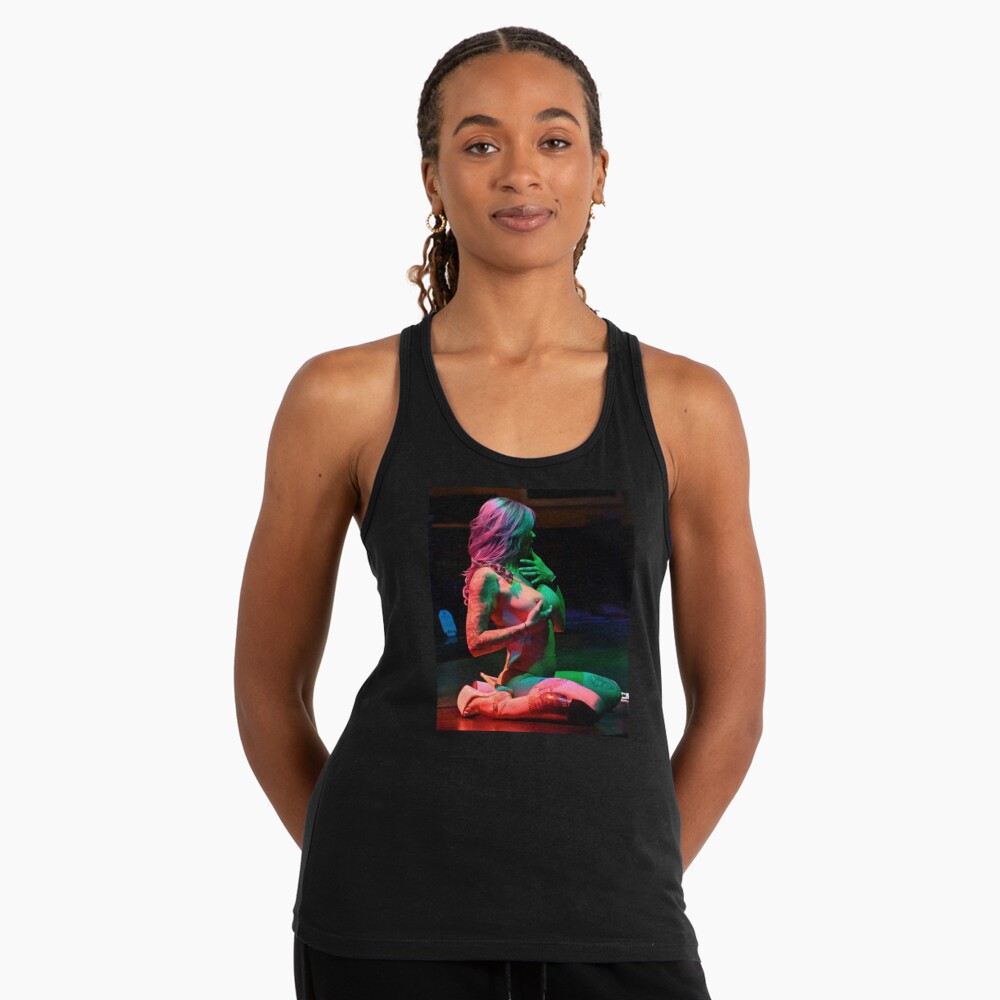 Vista previa del artículo con la obra «Camiseta con espalda nadadora», diseñado y vendido por HardKandi.