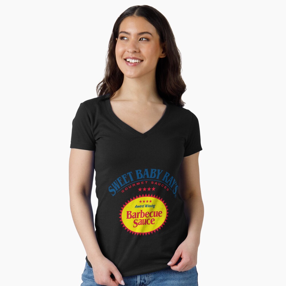 Aperçu de l'œuvre T-shirt moulant col V créée et vendue par secqtjhw87.