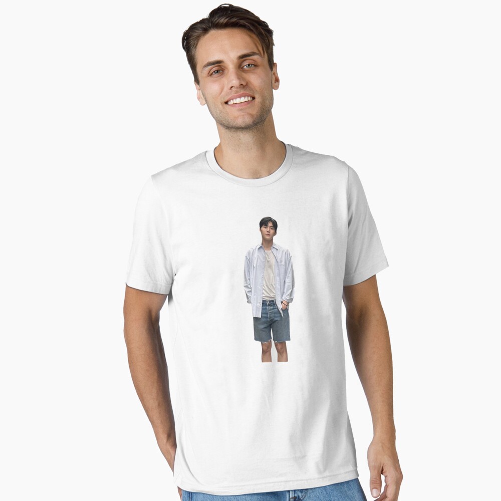 Vista previa del artículo con la obra «Camiseta esencial», diseñado y vendido por selvashop.