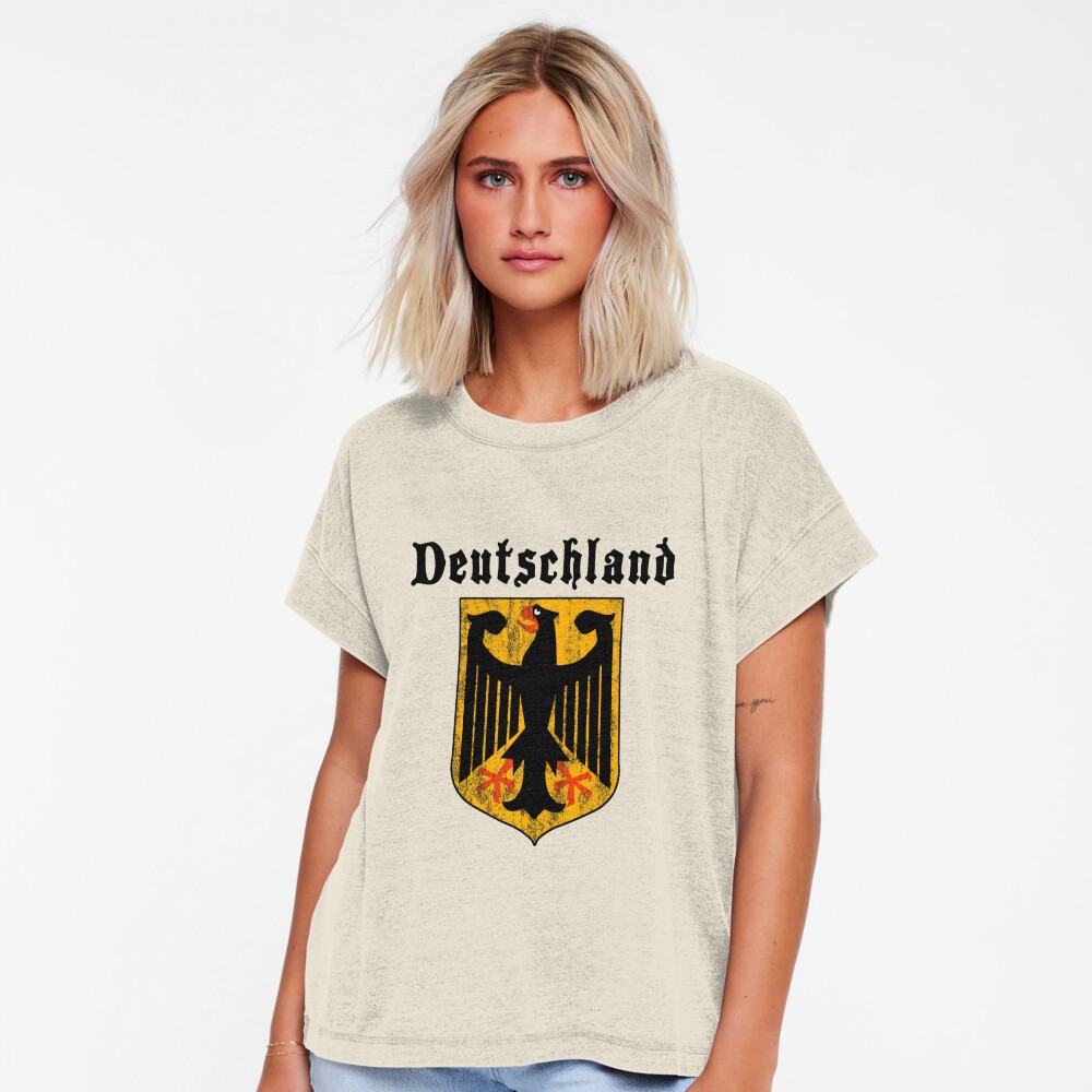 Artikel-Vorschau von Locker geschnittenes T-Shirt, designt und verkauft von IvetteBriggs.