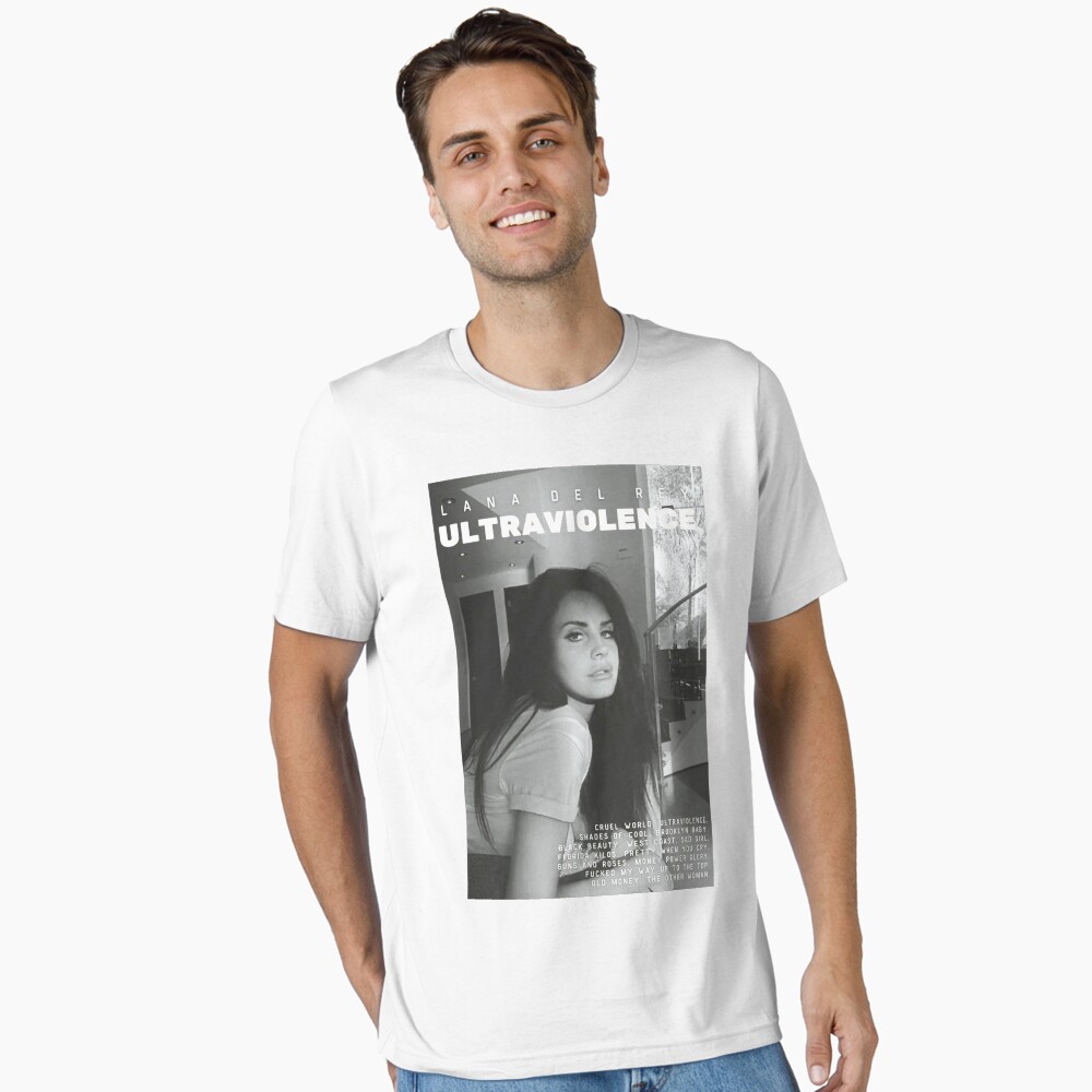 Aperçu de l'œuvre T-shirt essentiel créée et vendue par peuylgonxy.