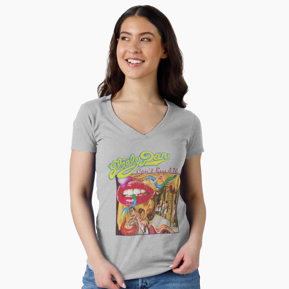 Aperçu de l'œuvre T-shirt moulant col V créée et vendue par brianhillDESIGN.