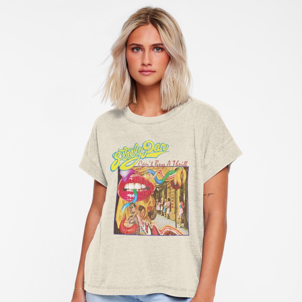 Aperçu de l'œuvre T-shirt décontracté créée et vendue par brianhillDESIGN.