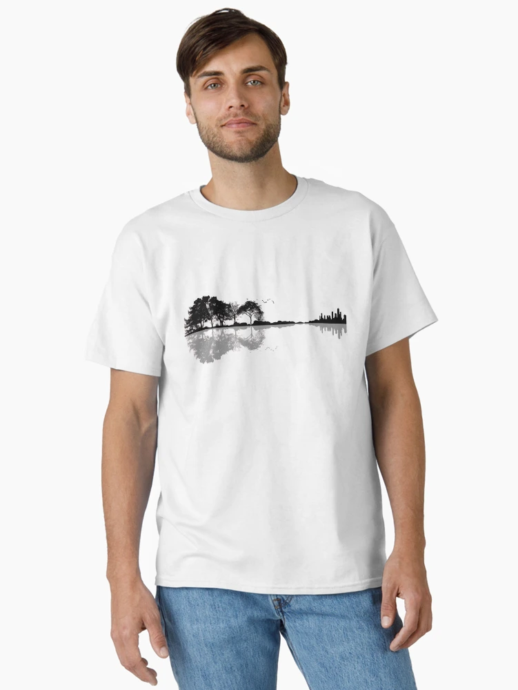 Imagen 2 de 7, Camiseta clásica con la obra Guitarra de la naturaleza, diseñada y vendida por maryedenoa.
