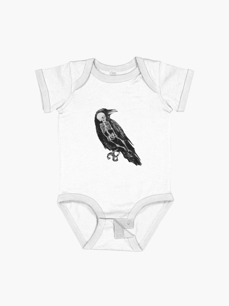 Aperçu 1 sur 2. Body manches courtes avec l'œuvre Corbeau créée et vendue par Collection de trésors .