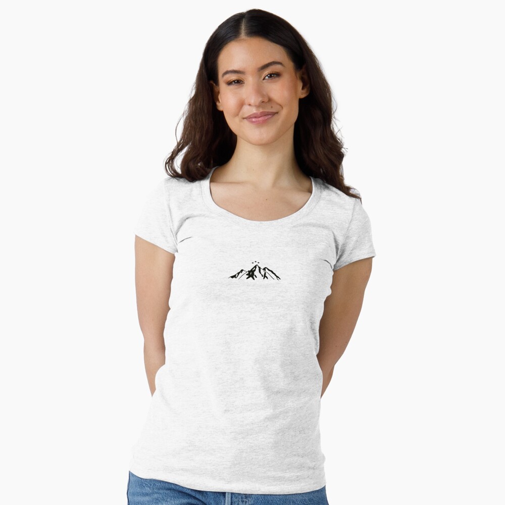 Vista previa del artículo con la obra «Camiseta entallada de cuello ancho», diseñado y vendido por maruumaruu.