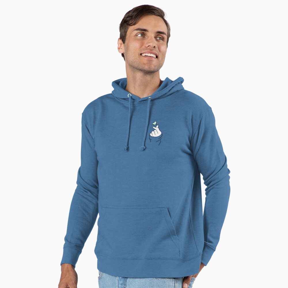 Aperçu de l'œuvre Sweat à capuche léger créée et vendue par StarlightDoodle.