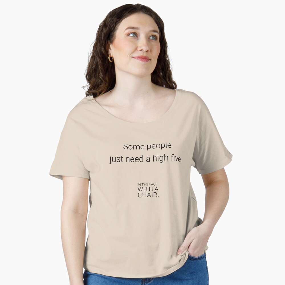 Aperçu de l'œuvre T-shirt coupe relax créée et vendue par watchoutdesign.