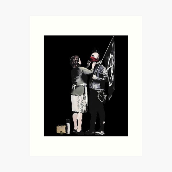 Artikelvorschau, Banksy-Graffiti-Mutter und Punk mit anarchistischer Flagge protestieren. Vergessen Sie nicht, Ihr Mittagessen zu essen und etwas Ärger zu machen. Zitat auf beigem und weißem Hintergrund, hochwertiger HD-Online-Shop entworfen und verkauft von CandaceLevi.