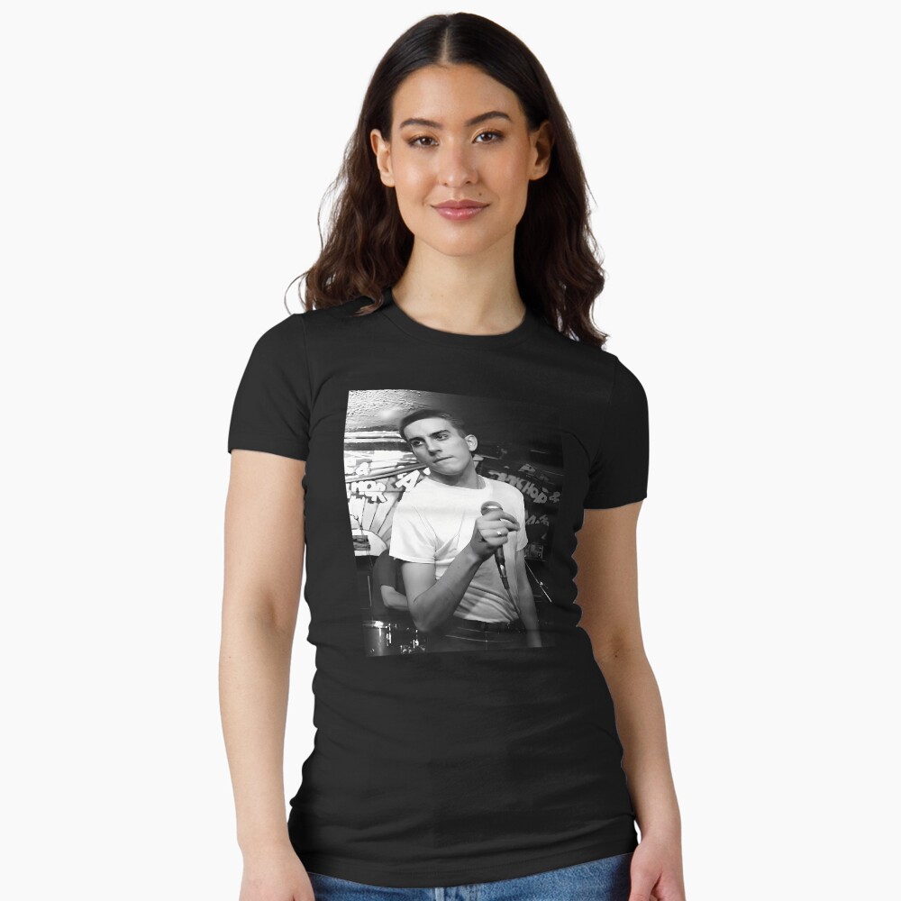 Vista previa del artículo con la obra «Camiseta entallada», diseñado y vendido por FrancesThiel.