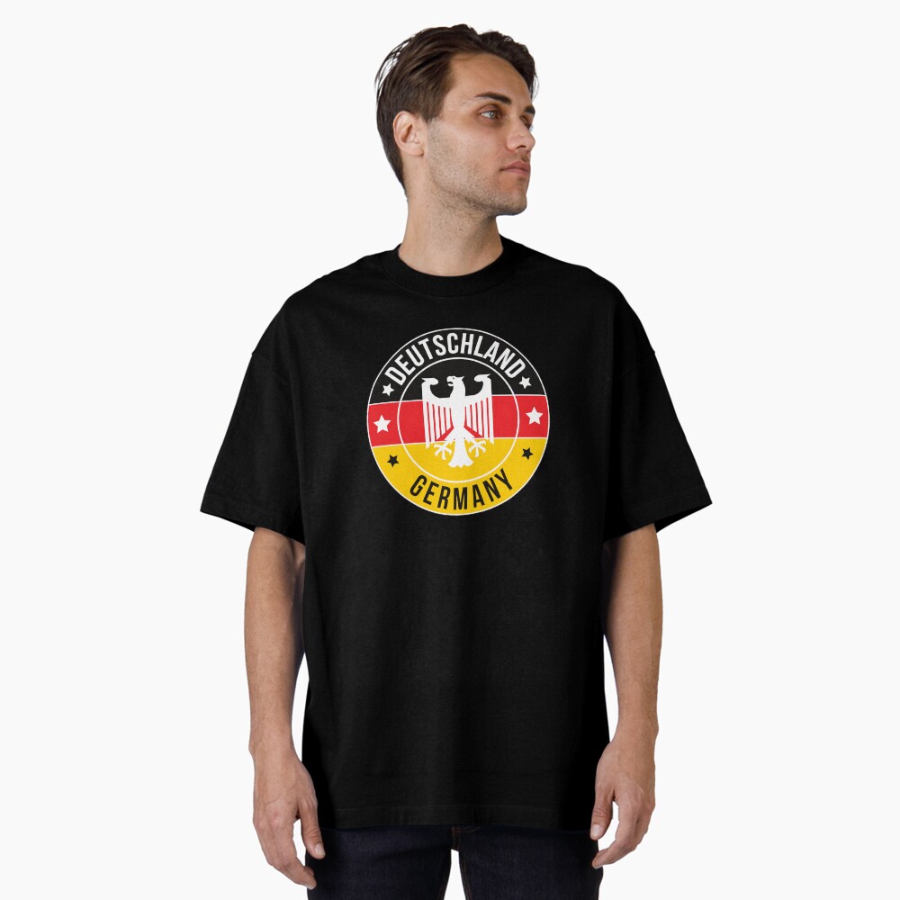 Aperçu de l'œuvre T-shirt oversize créée et vendue par rootartino.