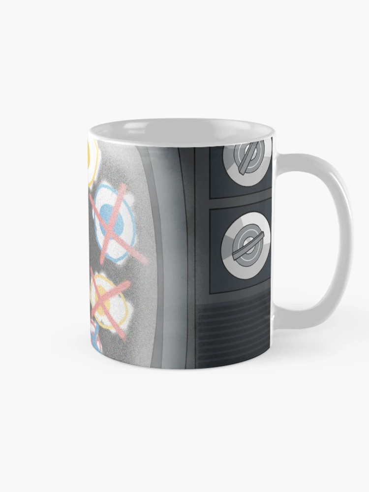 Aperçu 3 sur 6. Mug à café avec l'œuvre Laisse moi sortir créée et vendue par GFNerdy.