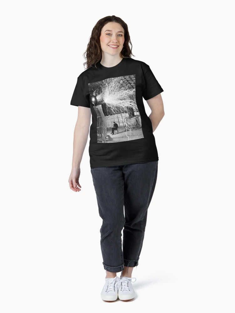 Imagen 4 de 7, Camiseta clásica con la obra nikola testa lightning, diseñada y vendida por alphaville.