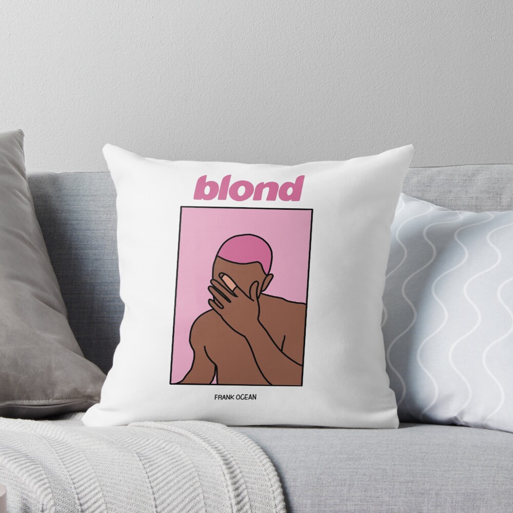 Aperçu de l'œuvre Coussin créée et vendue par kairbear.